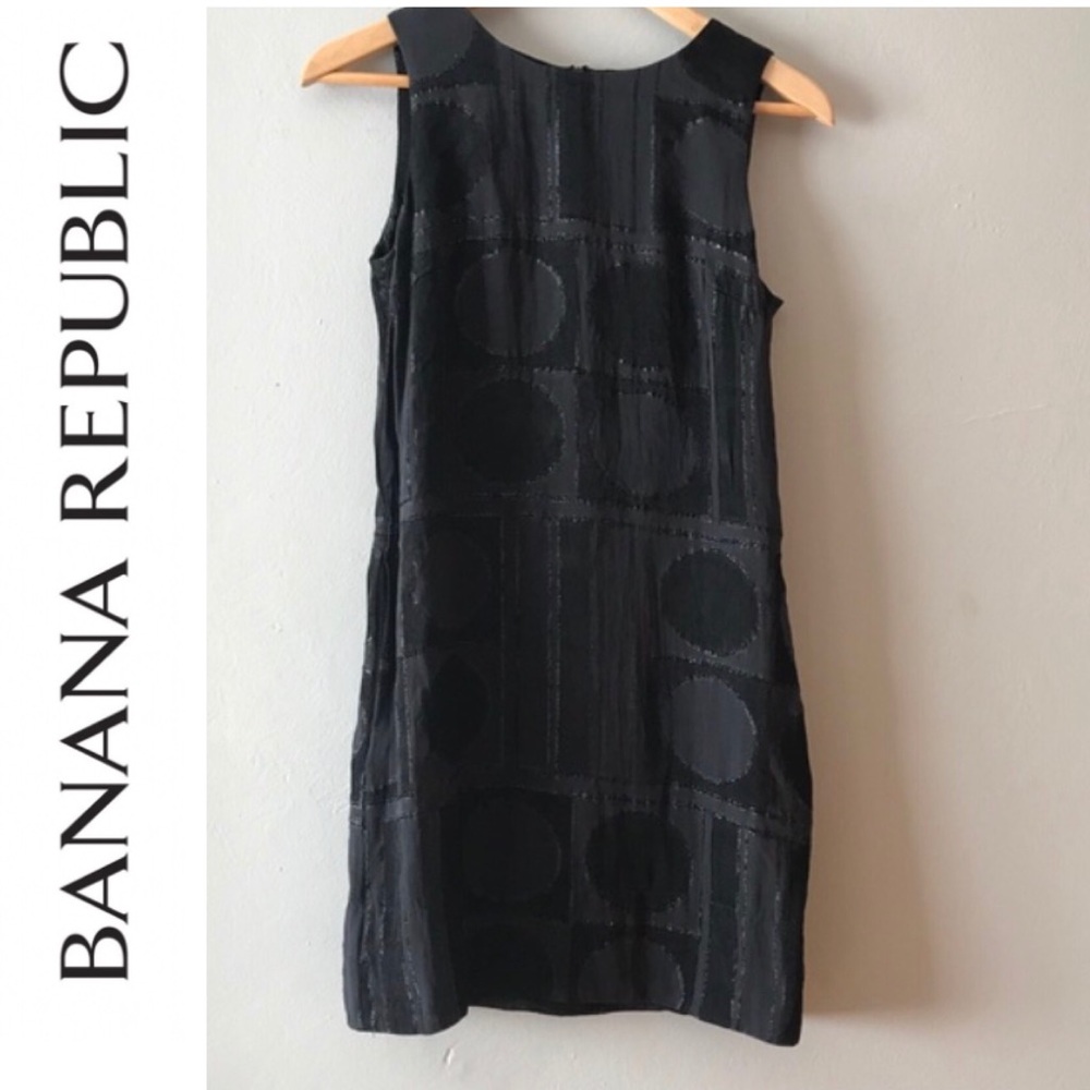 BANANA REPUBLIC BLACK SLEEVELESS PARTY DRESS